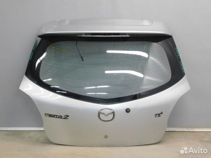 Дверь багажника Mazda Mazda2