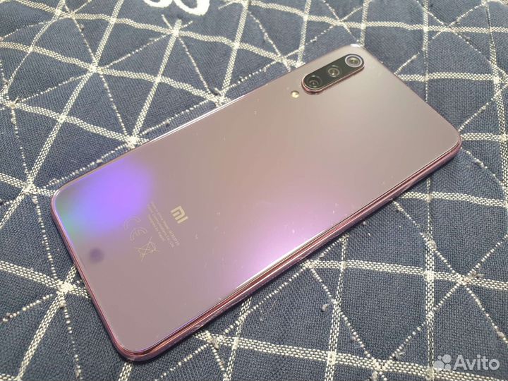 Продам телефон Xiaomi Mi 9 SE