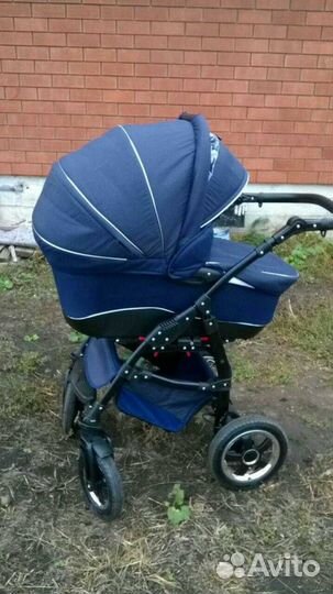 Продам детскую коляску 3 в 1