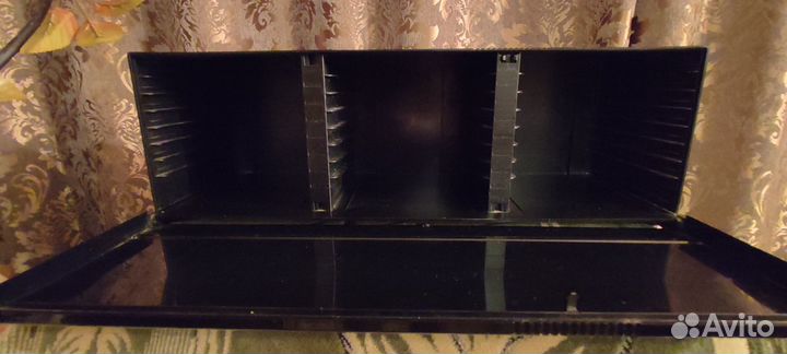 Бокс для cd дисков на 30 шт made IN holland