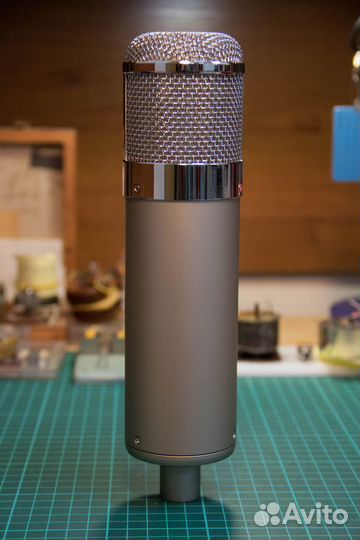 AEG U47 студийный ламповый микрофон