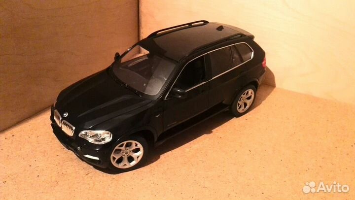 Модель а/м BMW X5 радиоуправляемая