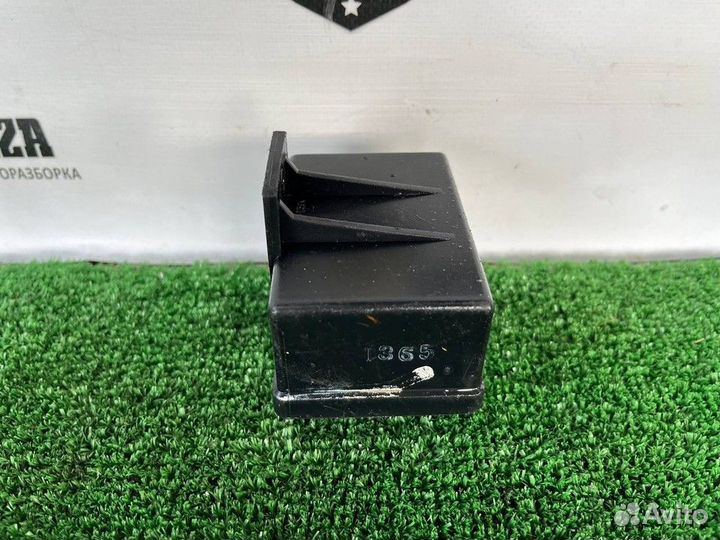 Реле свечей накала Peugeot 806