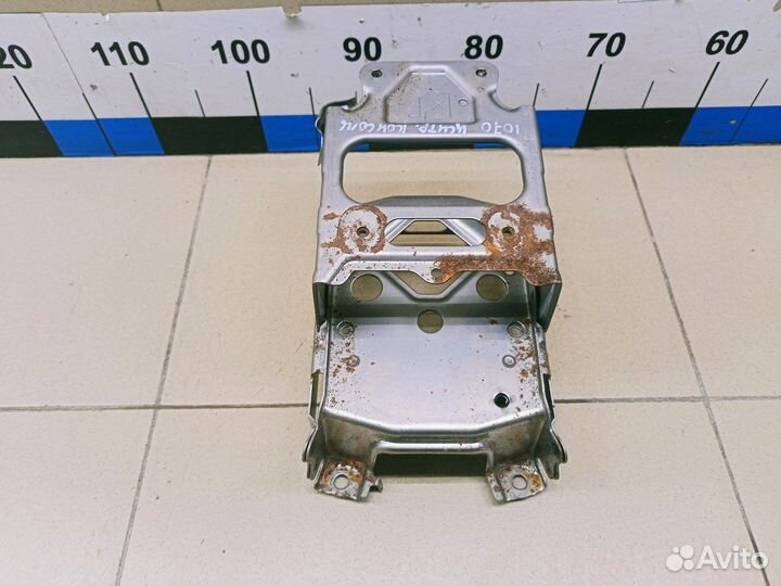 Кронштейн (сопут. товар) RAV 4 2013