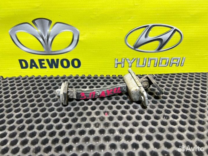 Ограничитель двери задней правой Hyundai Accent