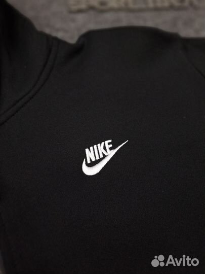 Спортивные костюмы Nike