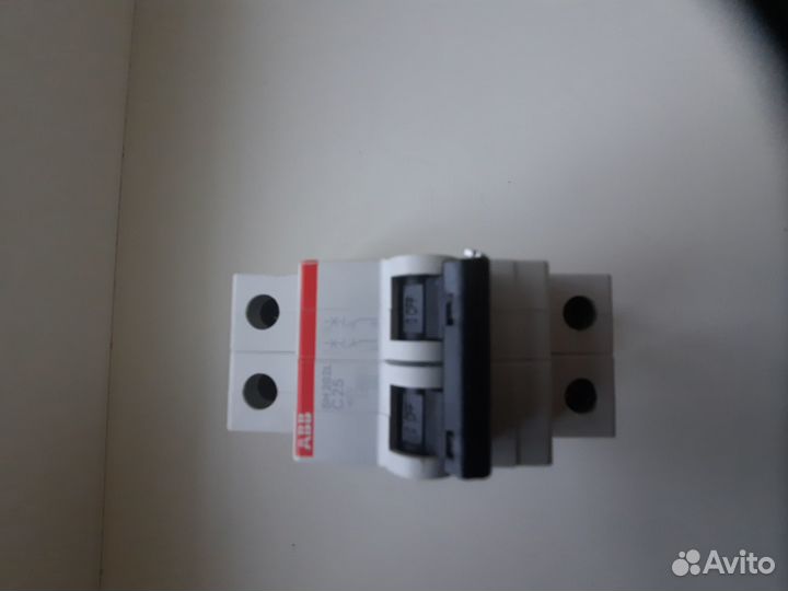 Выключатель