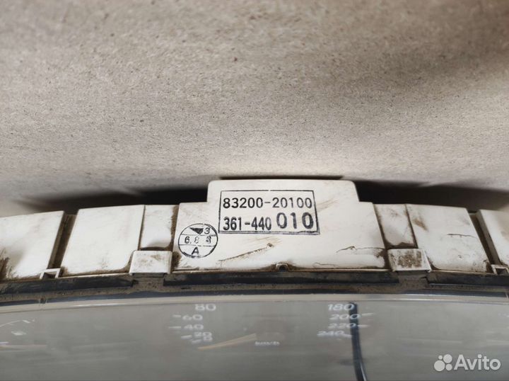 Щиток приборов Toyota Carina E