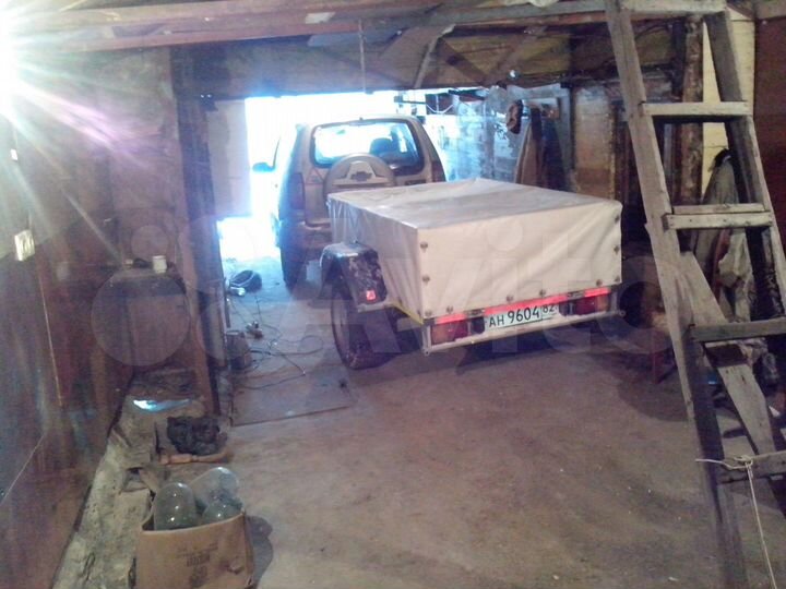 Гараж, > 30 м²