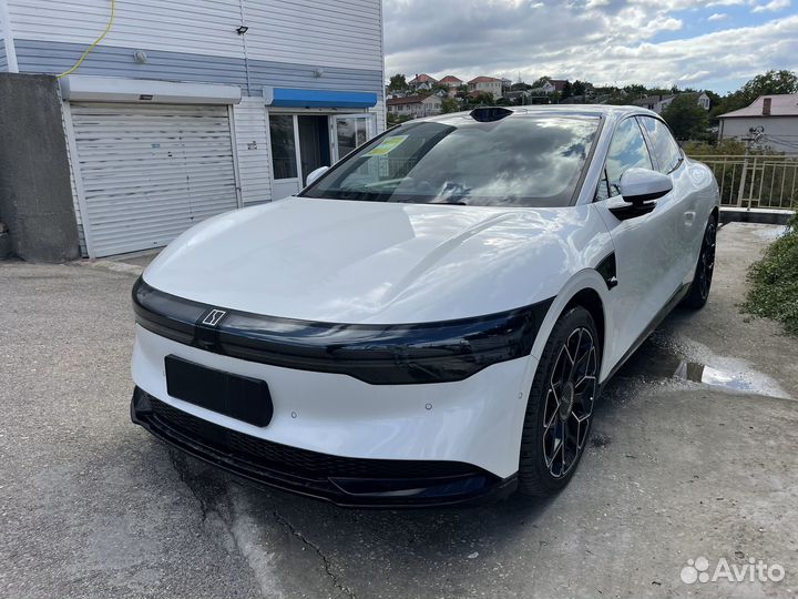 Zeekr 007 646 л.с. AT, 2024, 100 км