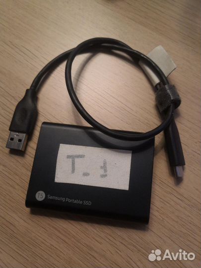 Внешний SSD-накопитель 1Tb Samsung T5