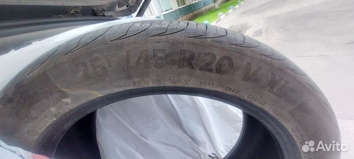 Continental ContiPremiumContact 6 255/45 R20 105V