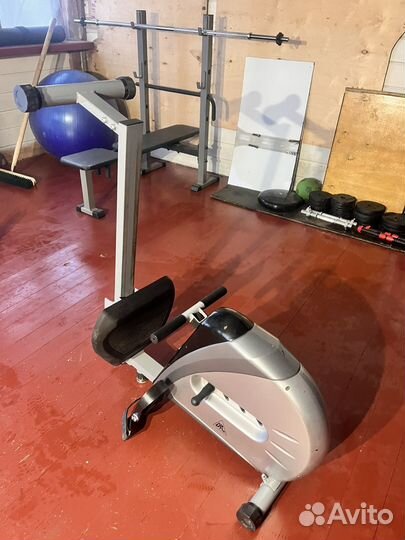 Гребной тренажер