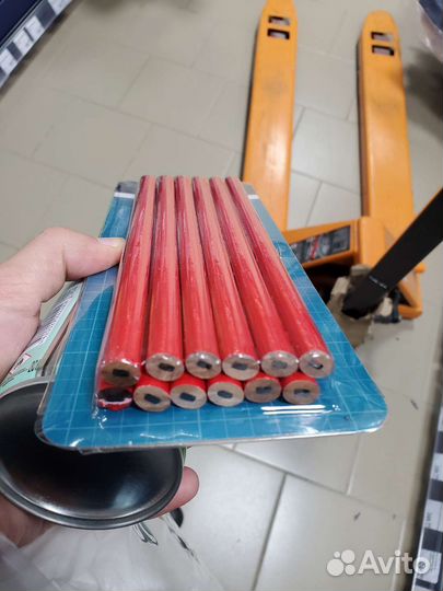 Строительные карандаши 12 штук