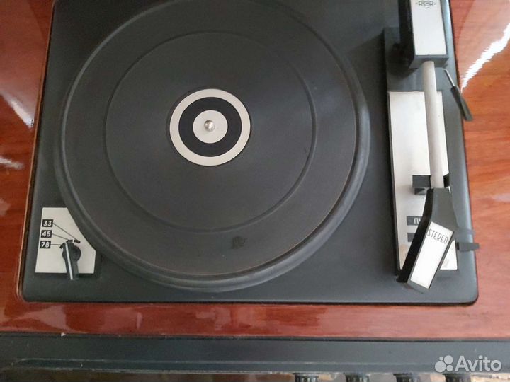 Проигрыватель пластинок Вега.Стерео