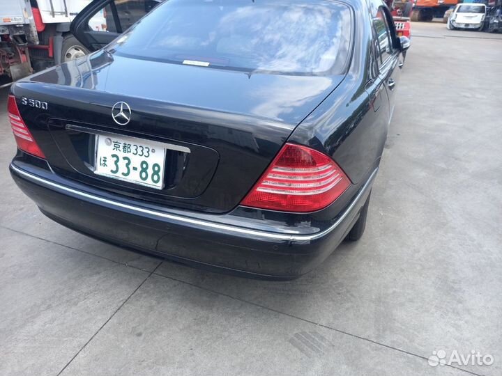 В разборе из Японии Mercedes Benz W220