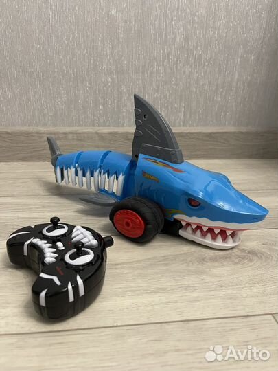 Машина акула Hot Wheels