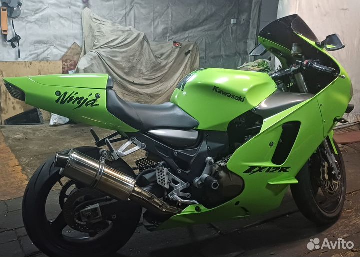 Продам спортивный мотоцикл Kawasaki Ninja zx12r