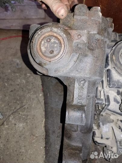 Рулевой редуктор с гуром Волга газ 31105