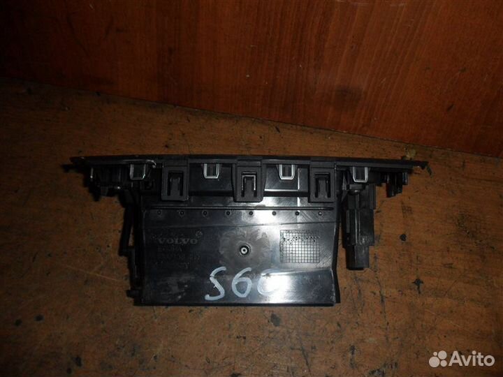 Дефлектор воздушный Volvo S60 FS42 B4164T