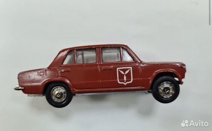 Модель ваз 2101 400 лет Саратов СССР 1:43