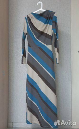 Нарядное женское платье 42 44