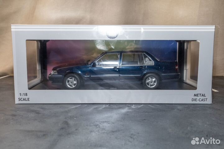 Volvo 960 1996 Triple9 1:18