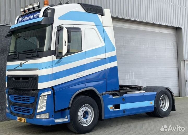 Pазбираем грузовик Volvo FH с 2013