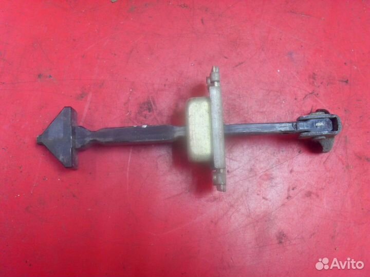 Ограничитель двери BP4K58270F Mazda 3 (BK) Мазда 3