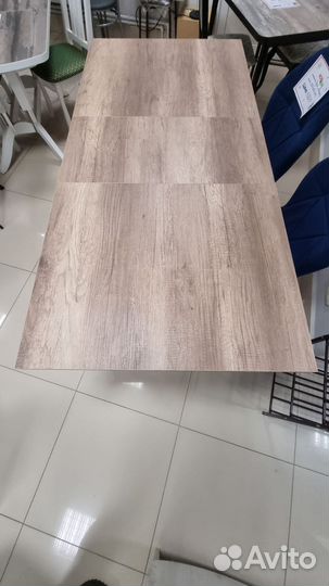 Кухонный стол