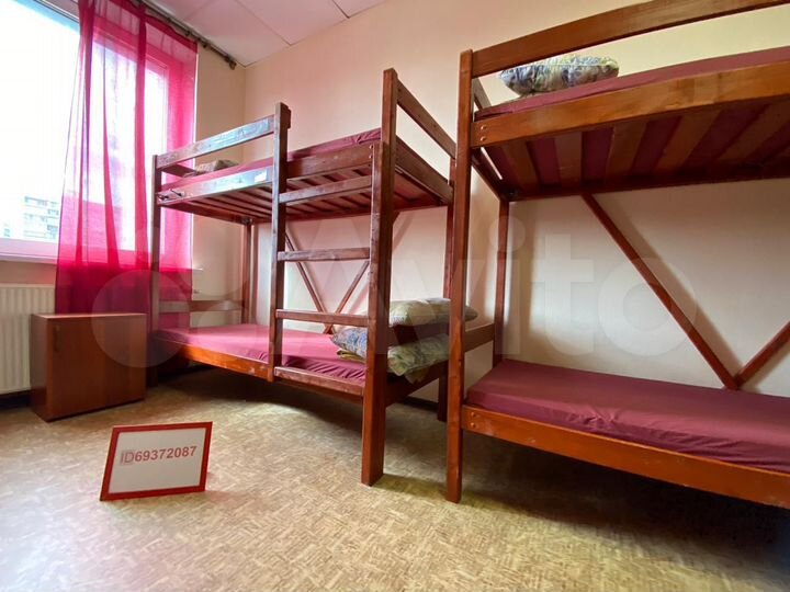 Комната 30 м² в > 9-к., 4/4 эт.