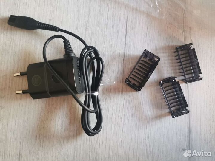 Триммер Philips OneBlade QP2520/65