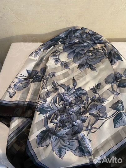 Шелковый платок 100*100 см