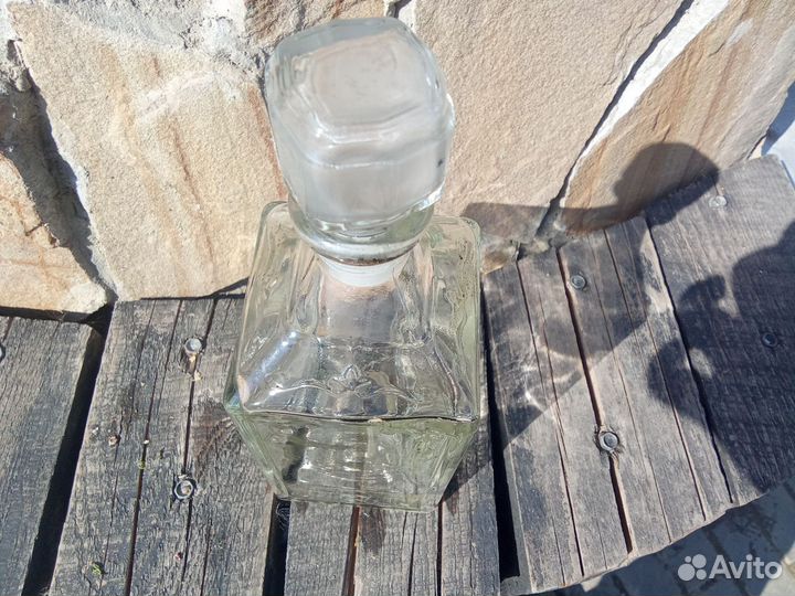 Старинная бутылка