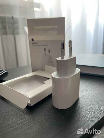 Зарядное устройство на iPhone 20w