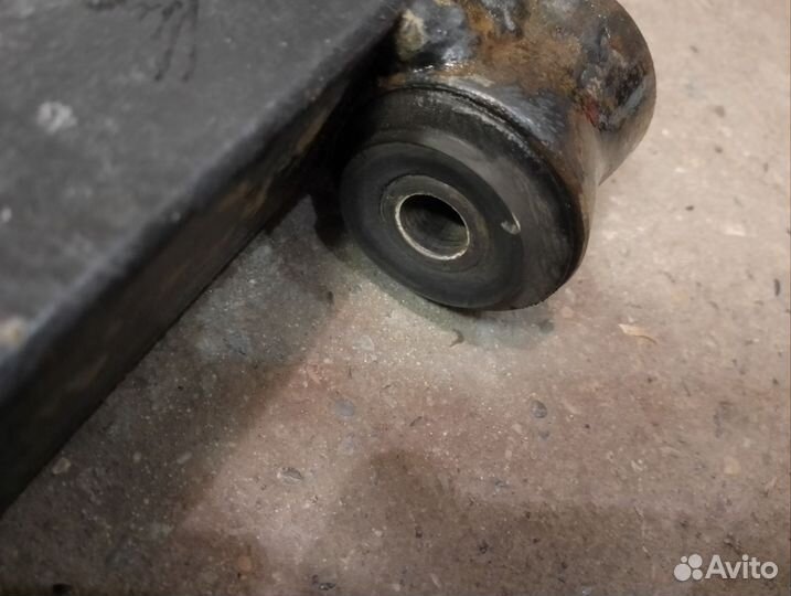 Продам А образный рычаг