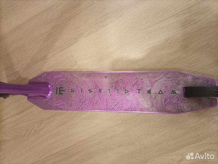 Трюковой самокат Mongoose Rise 110 team scooter