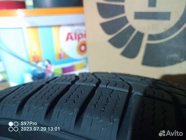 Kumho WinterCraft WS71 215/70 R16 100