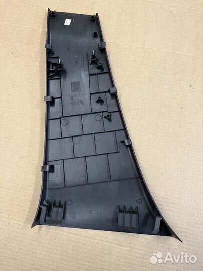 Накладка стойки средней правой Рено Флюенс Меган 3