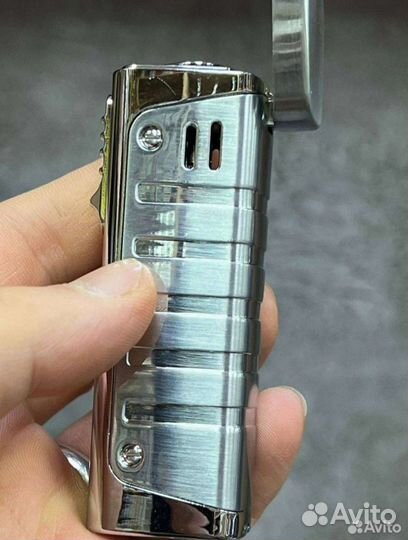 Сверхдолгая металлическая зажигалка