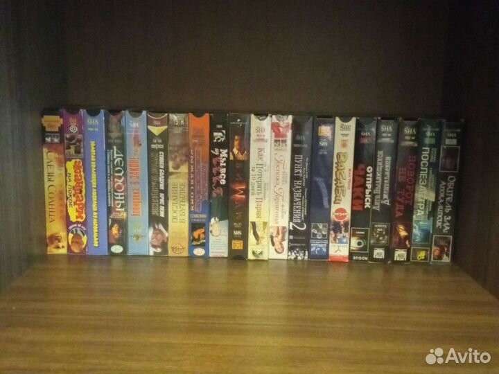 Видеокассеты с фильмами