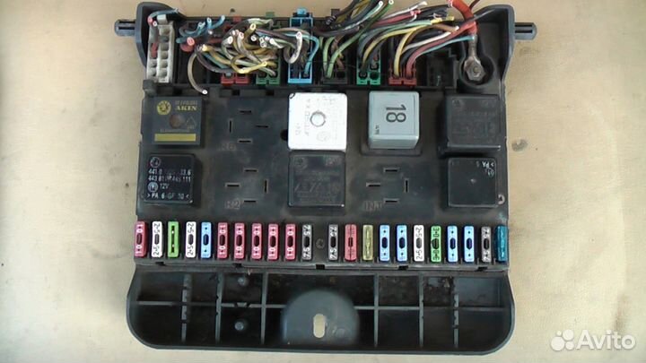 Блок предохранителей Шкода Фелиция 1996 г. в