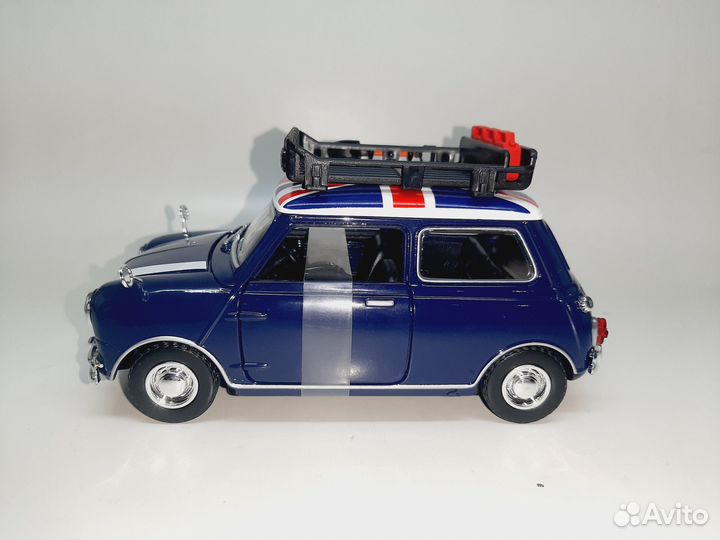 1961-1967 Rover Morris Mini Cooper (MotorMax 1:18)