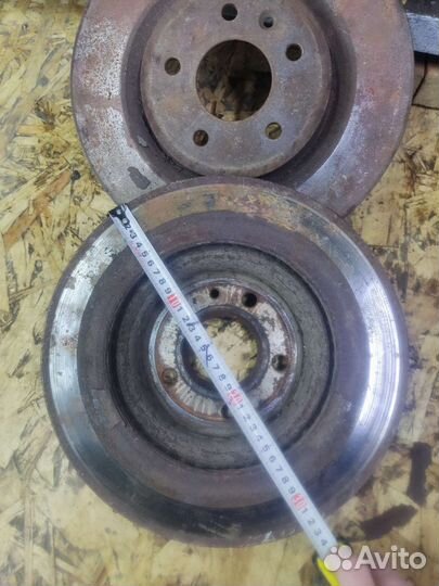 Передние тормозные диски суппорта