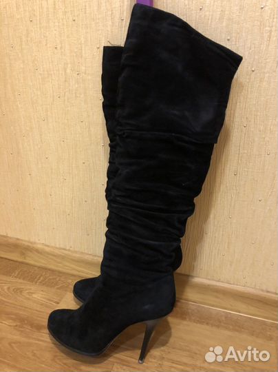 Каждая пара 500 рублей