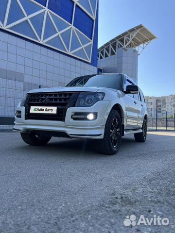 Mitsubishi Pajero 3.8 AT, 2019, 40 000 км с пробегом, цена 3900000 руб.