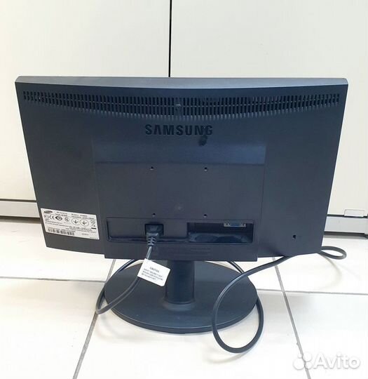 Монитор Samsung E1920N 18.5