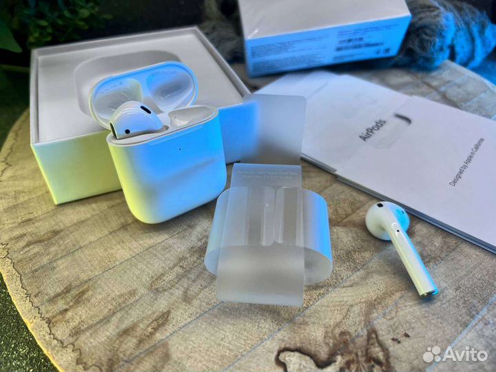 Airpods 2 + чехол в подарок