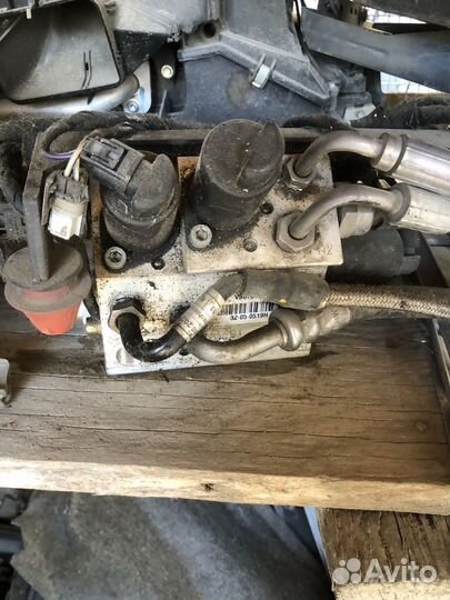 Блок клапанов е60