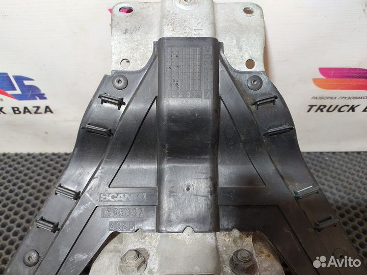 Кронштейн рулевой колонки Scania 5-series